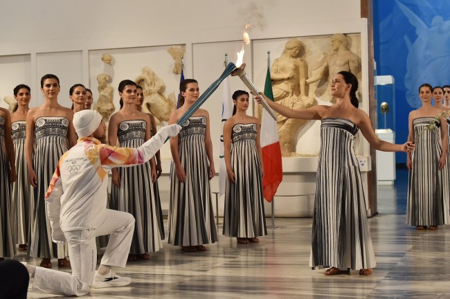 Zapalono pochodnię Zimowych Igrzysk Olimpijskich w Mediolanie Cortina 2026