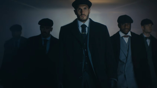 Atlético de Madrid i Netflix tematycznie przedstawiają sobotni mecz LaLigi z Peaky Blinders: Fanzone, kostiumy i pokaz w przerwie