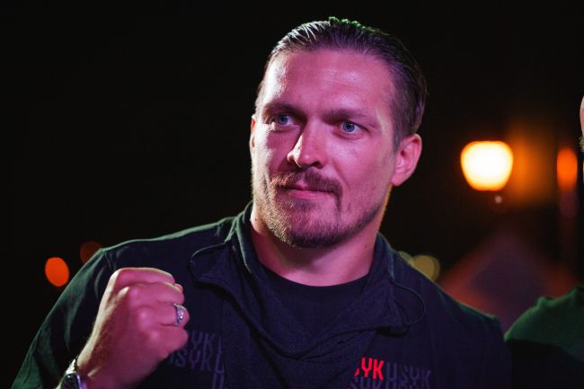 Oleksander Usyk rezygnuje z pasa WBO, Fabio Wardley nowy mistrz wagi ciężkiej
