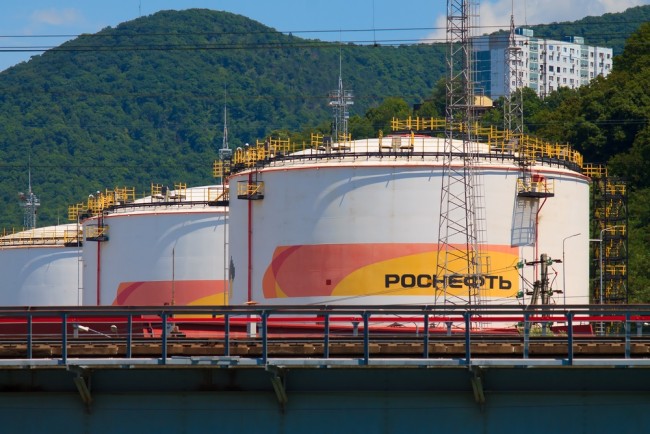 Dlaczego Trump właśnie nałożył sankcje na największych rosyjskich gigantów naftowych i jak może to wpłynąć na wojnę na Ukrainie