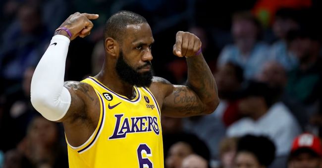 LeBron James kluczowy dla chwiejnego zwycięstwa Lakers nad Phoenix Suns