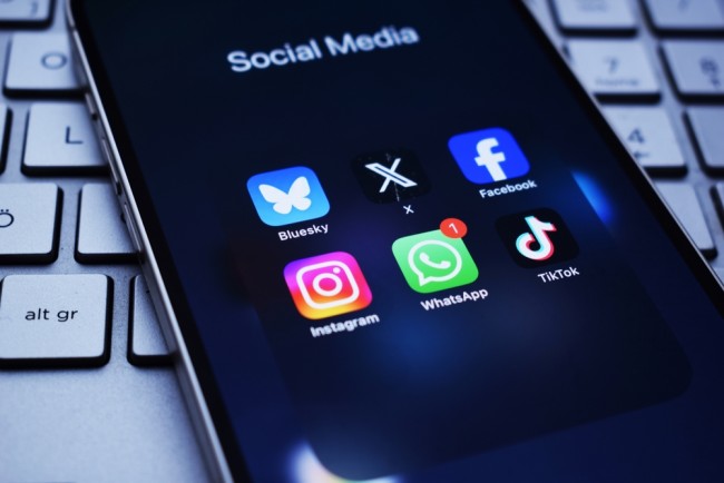 Australia rozpoczyna kampanię mającą na celu ograniczenie korzystania z mediów społecznościowych przez nastolatków