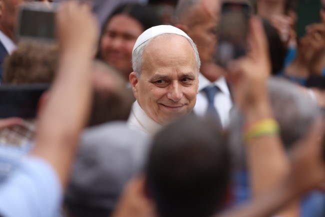 Papież Leon świętuje 70. urodziny z tysiącami ludzi na Placu św. Piotra