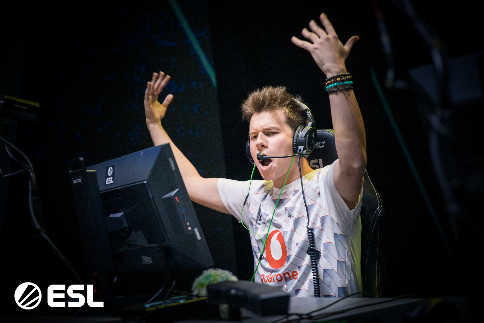 Karrigan cs go. Freezing cs go. Фрозен игрок. David čerňanský. Electronic игрок нави.