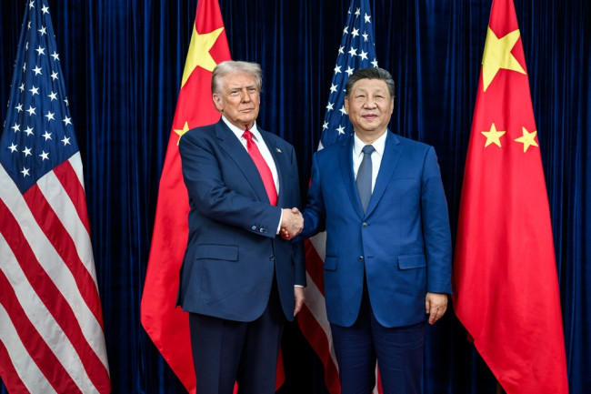 Trump i Xi rozmawiają o Tajwanie i soi, by ustabilizować stosunki amerykańsko-chińskie