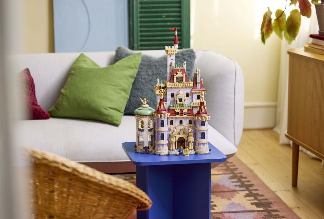 Lego i Disney po raz kolejny łączą siły, aby stworzyć zestaw zamków Piękna i Bestia