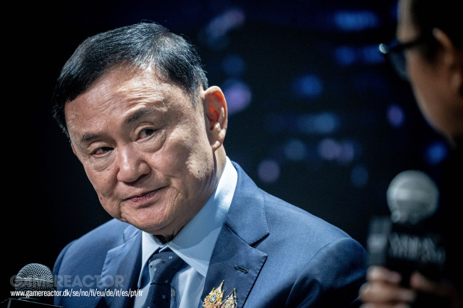 Król Tajlandii udzielił ułaskawienia byłemu premierowi Thaksinowi Shinawatrze po jego ośmiomiesięcznym wyroku więzienia