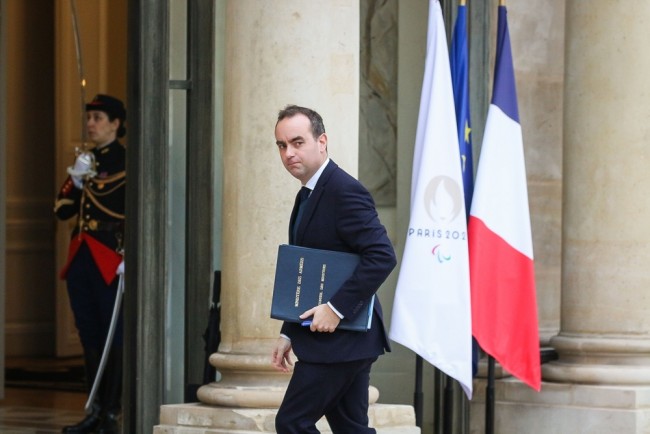 Macron wybiera Lecornu na nowego premiera