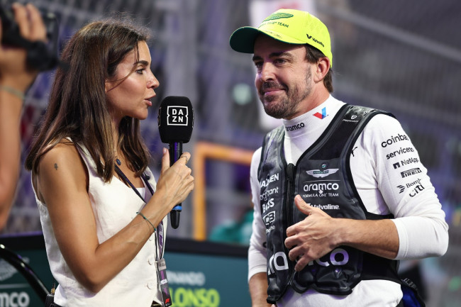 Fernando Alonso pojawi się później na Grand Prix Japonii ze względu na narodziny swojego pierwszego syna