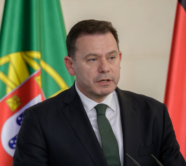 Portugalski rząd forsuje głosowanie nad wotum zaufania w obliczu kryzysu politycznego