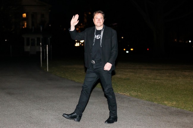 Zarząd Tesli ostrzega akcjonariuszy: Zatwierdź umowę płacową Elona Muska o wartości 1 biliona dolarów lub ryzykuj jego utratę