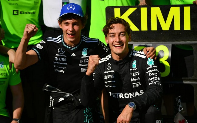 Mercedes potwierdza, że kierowcy F1 George Russell i Kimi Antonelli pozostaną na 2026 rok