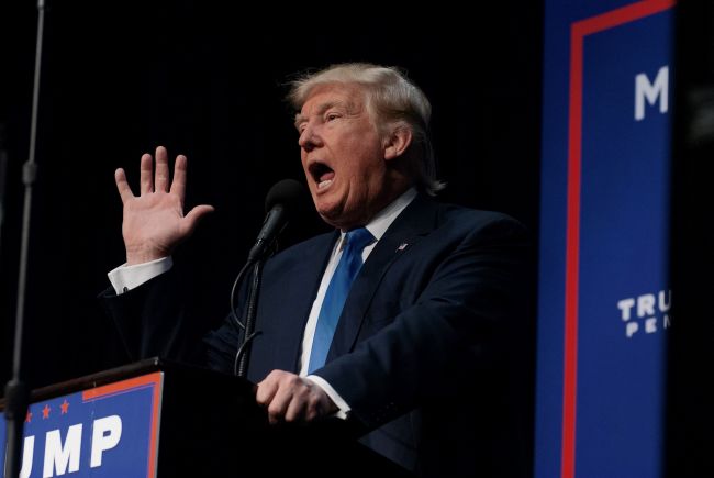 Trump kładzie nacisk na koszty wojska w rozmowach handlowych z Azją