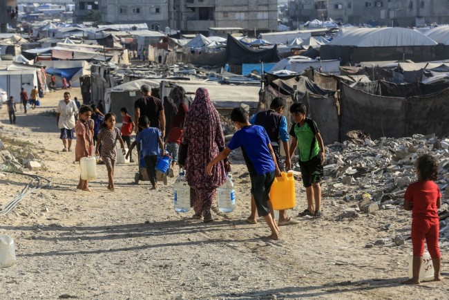 Izrael otwiera nową tymczasową drogę ewakuacyjną w miarę nasilania się ewakuacji z Gazy