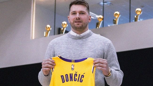 Luka Dončić mówi, że gra u boku LeBrona to spełnienie marzeń, ale "na początku było naprawdę ciężko"