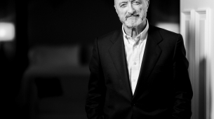 Arturo Pérez-Reverte krytykuje Hiszpańską Akademię Królewską za uleganie influencerom i ignorowanie pisarzy