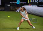 Turcka zawodniczka Zeynep S&ouml;nmez łamie zasady Wimbledonu, nosząc przypinkę z arbuza zamiast palestyńskiej flagi
