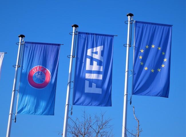 UEFA utrzymuje bojkot Mistrzostw Świata, ponieważ FIFA nie spełniła warunków, co zwiększa presję na Infantino