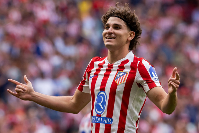 Agent Juliána Álvareza już spotkał się latem z agentami Barcelony w sprawie transferu