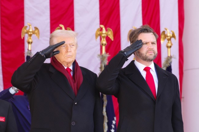Dania i Grenlandia udają się do Białego Domu na rozmowy z Vance'em | NA ŻYWO
