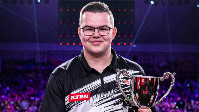 Gian van Veen zaskakuje Luke'a Humphriesa na Mistrzostwach Świata PDC, Littler awansuje do półfinału