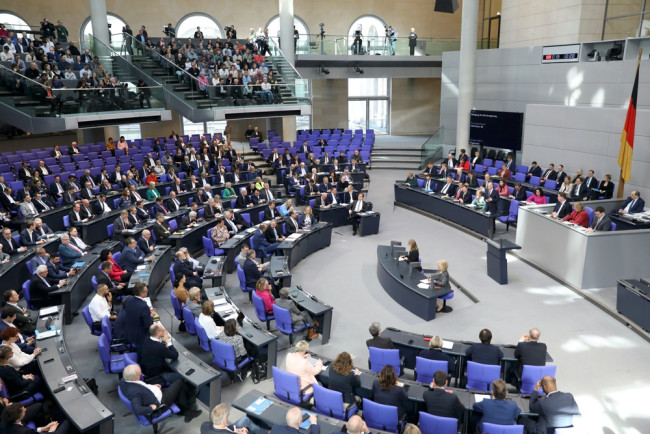 Niemcy przyznają szersze uprawnienia militarne do zwalczania dronów