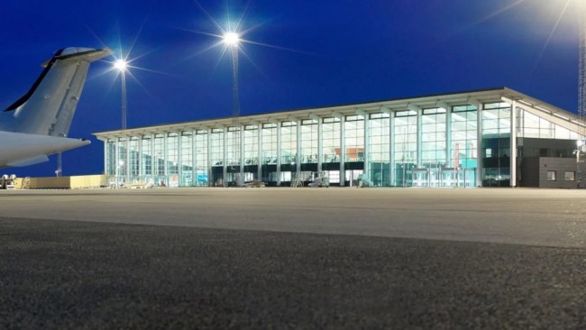 Duńskie lotnisko Aalborg zawiesza loty na drugą noc z rzędu z powodu podejrzenia aktywności dronów