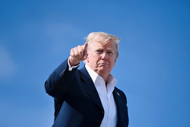 Trump grozi, że "wejdzie i zabije Hamas", jeśli ataki będą kontynuowane