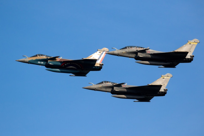 Indonezja otrzymuje pierwsze myśliwce Rafale w ramach dużej modernizacji obronnej od Francji