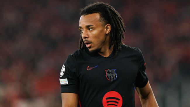 Aktualizacja dotycząca kontuzji Julesa Koundé: Barça tęskni za zawodnikiem, który rozegrał najwięcej minut w tym sezonie