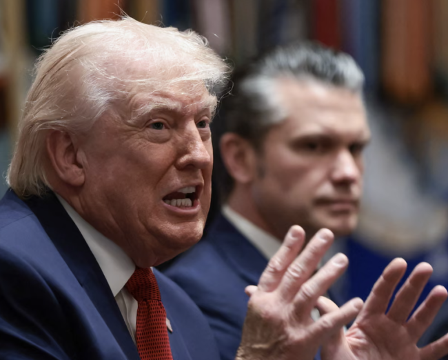 Trump nazywa brytyjskie lotniskowce "zabawkami" w najnowszej krytyce NATO