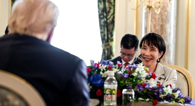 Takaichi z Japonii odnosi miażdżące zwycięstwo wyborcze, wzmacniając kontrolę nad władzą