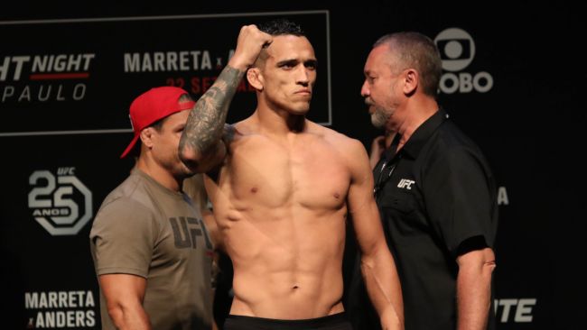 Charles Oliveira obala plotki, że rewanż z Maxem Hollowayem odbędzie się na UFC 324 w styczniu