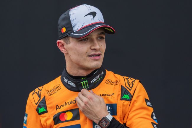 Lando Norris śmieje się z incydentu z taśmą klejącą z Red Bullem: "Małe zadania poboczne dla zespołów, aby się bawić"