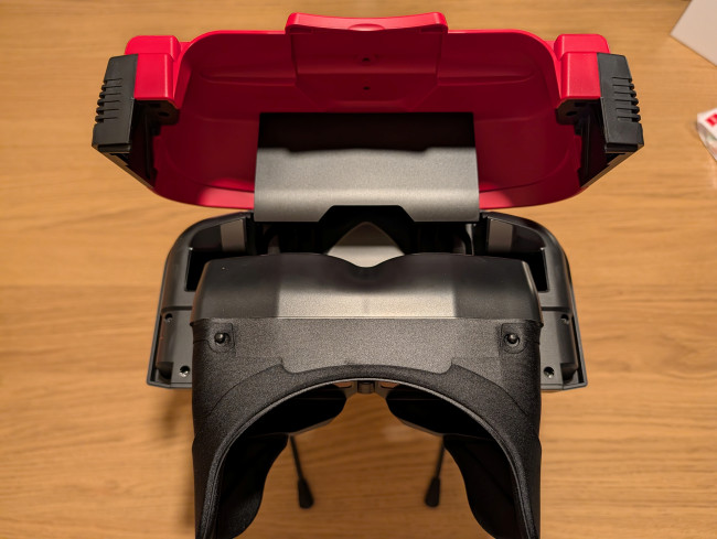 Rozpakowanie i porównanie: Tak wygląda Virtual Boy na Switcha