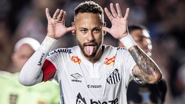 Neymar zdobywa pierwszego hat-tricka od ponad trzech lat i ratuje Santos przed spadkiem