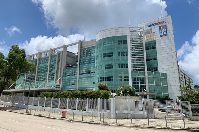 Kim jest Jimmy Lai? Hongkoński magnat medialny skazany na 20 lat więzienia