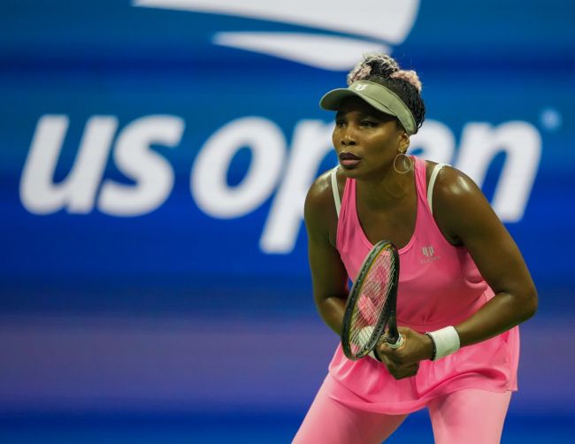 Venus Williams pokonana w pierwszej rundzie, dostaje owację na stojąco na US Open