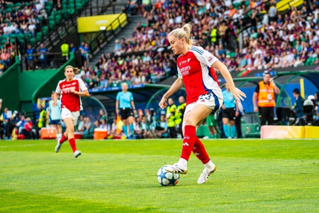 Dwie bramki Alessii Russo dla Arsenalu pokonują Real Madryt; Manchester United rozgromił 5-2 w Lidze Mistrzek kobiet