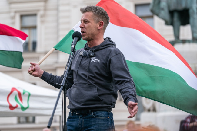 Opozycja węgierska obejmuje prowadzenie nad Orbánem, pokazują sondaże