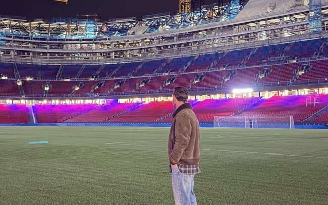 Leo Messi wraca na Camp Nou i wysyła tajemniczą wiadomość: "Mam nadzieję, że pewnego dnia będę mógł wrócić, nie tylko jako piłkarz..."