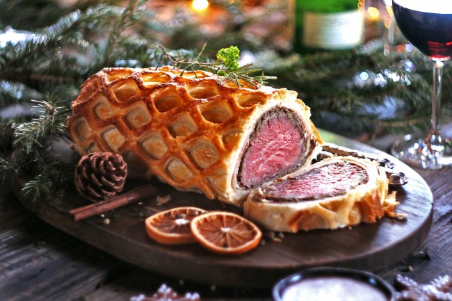 Czy to najdroższy beef wellington w supermarkecie? M&S zbiera krytykę za świąteczny posiłek za £195