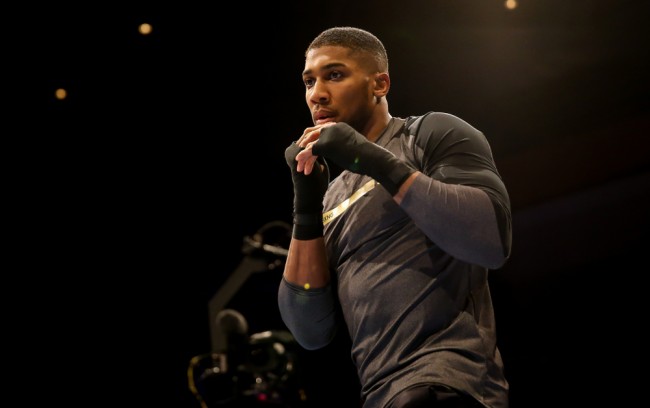 Anthony Joshua wraca do treningów po wypadku samochodowym