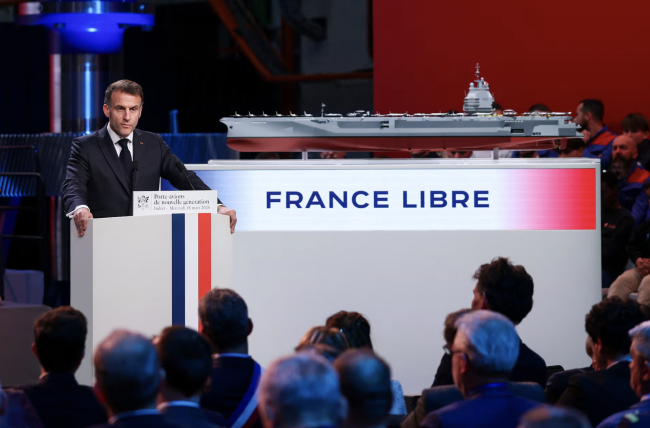 Francja nadaje swojemu kolejnemu lotniskowcowi nazwę "France Libre "
