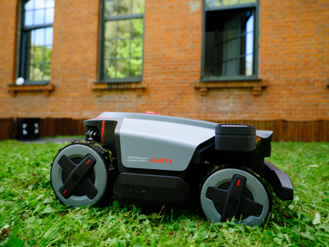 Wybraliśmy się w podróż do Niemiec, aby zobaczyć nową linię kosiarek Roborock