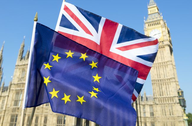 Nowe badanie opinii publicznej pokazuje, że większość Brytyjczyków chce ponownie przystąpić do UE