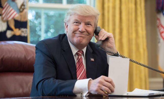 Trump ujawnia, że rozmawiał z Putinem: "Chce, żeby ludzie przestali umierać"