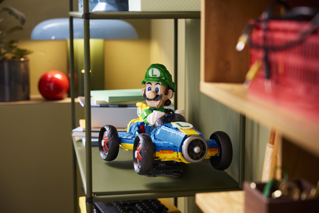 Luigi dostaje traktowanie jak Lego Mario Kart z zestawem Mach 8