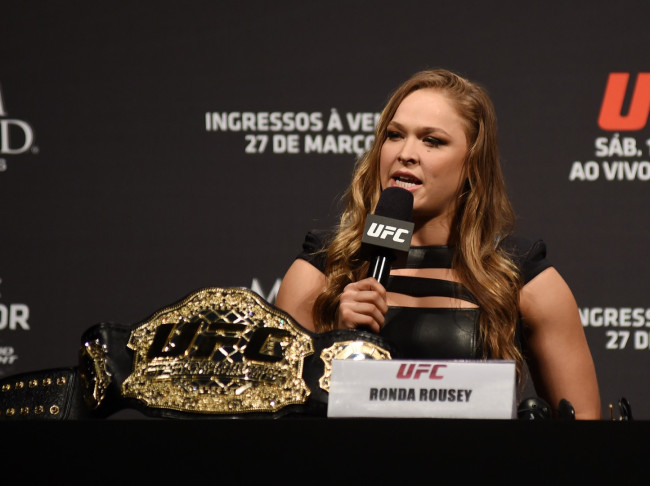 Ronda Rousey przejdzie więcej badań medycznych niż zwykle z powodu historii wstrząśnienia mózgu