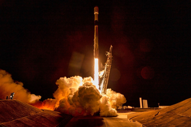 Zobaczenie, jak rakieta Blue Origin Bezosa spektakularnie eksploduje, może wpłynąć na plany lądowania NASA na Księżycu